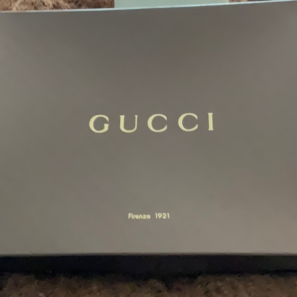 NEW AUTH GUCCI GG logo grey luxury throw blanket monogram fringe 72”x 54” - Picture 2 of 12